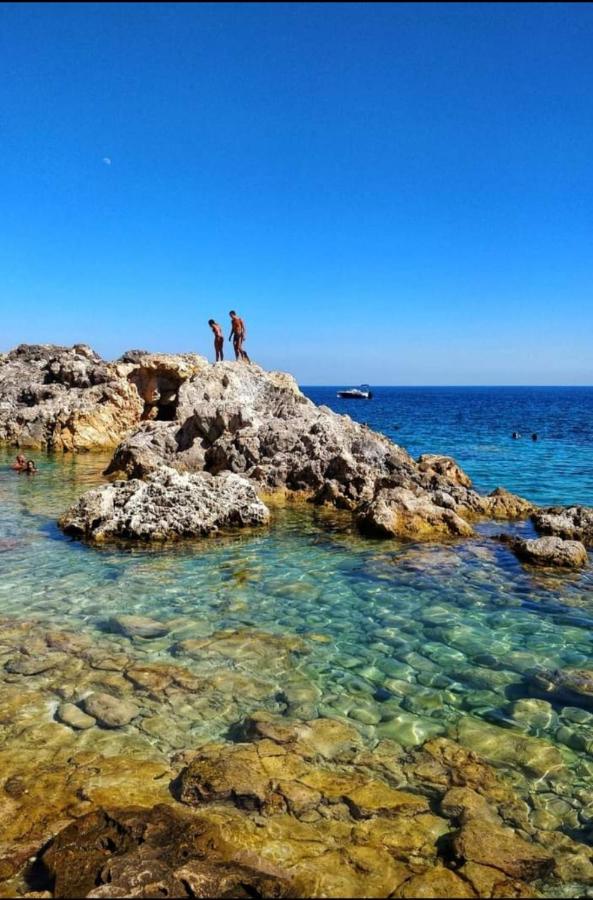 Villa Per Vacanze Isola ファヌザ エクステリア 写真